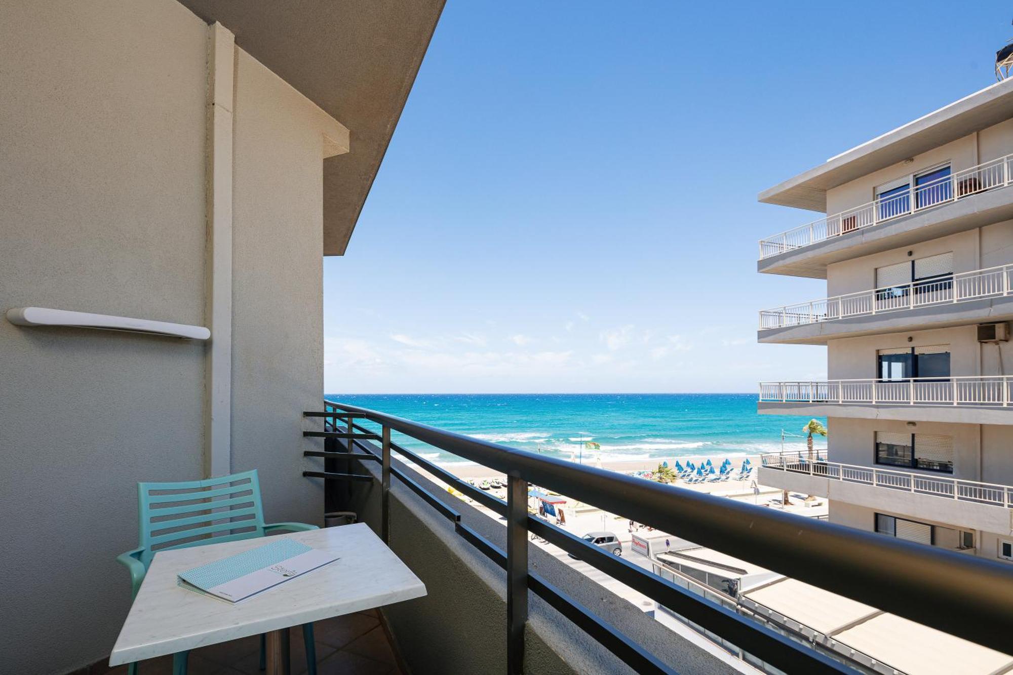 Steris Elegant Beach Hotel & Apartments Rethymno  Екстер'єр фото